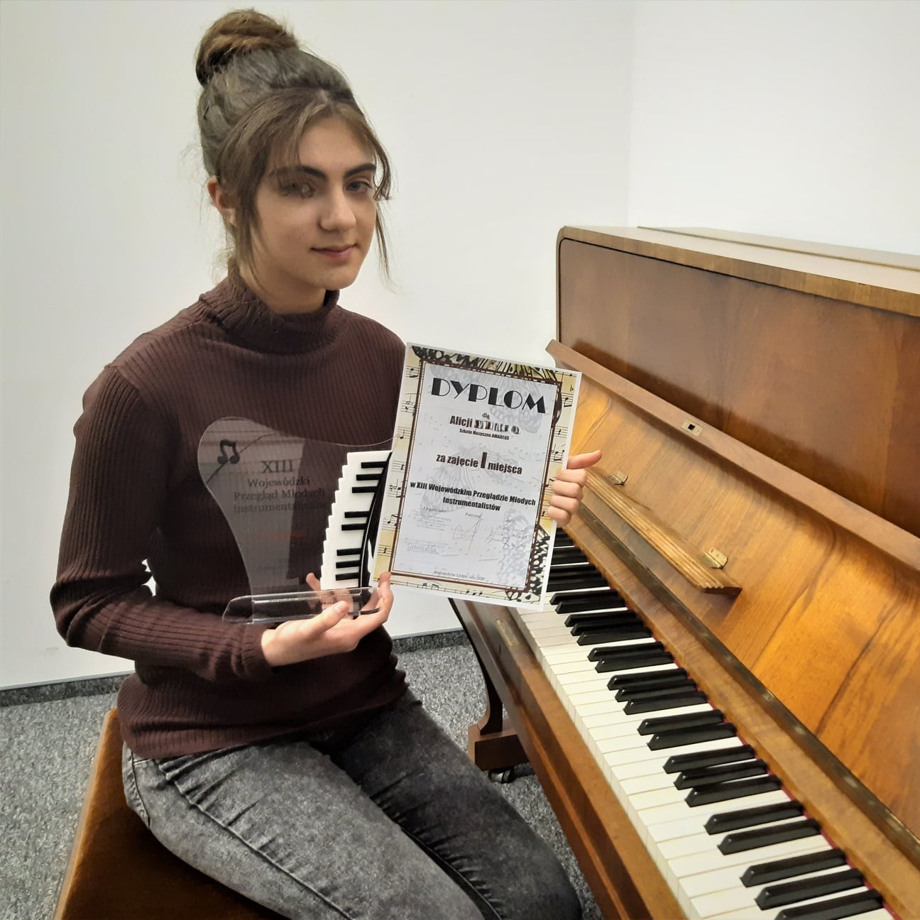 dyplom szkola amadeus (1)